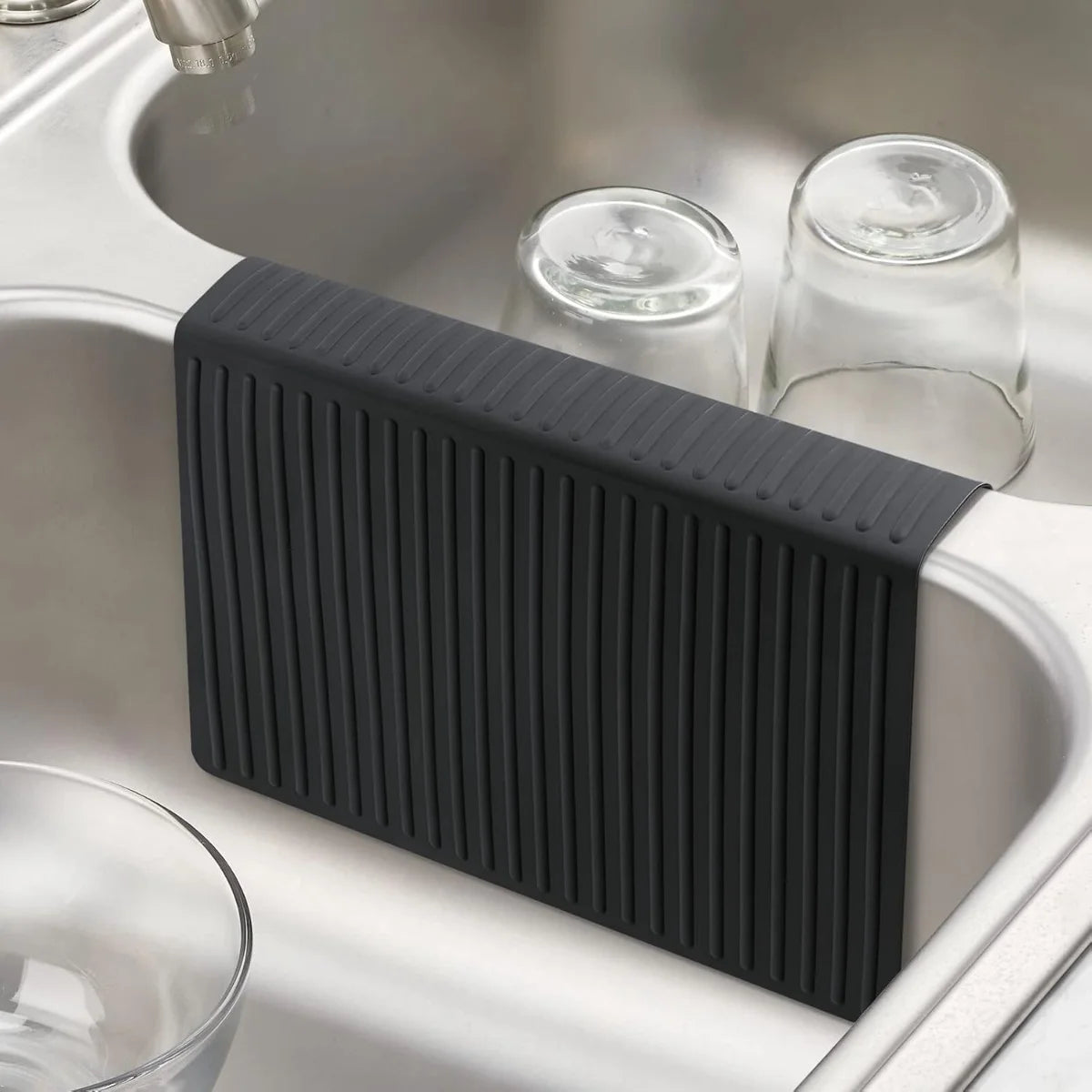 Bligli Silicone Sink Divider Mat - 11.8x5.3 inch Non-Slip Kitchen Organizer, Dish & Glassware Protector for Double Basins, Scratch & Stain Resistant, Durable & Flexible
