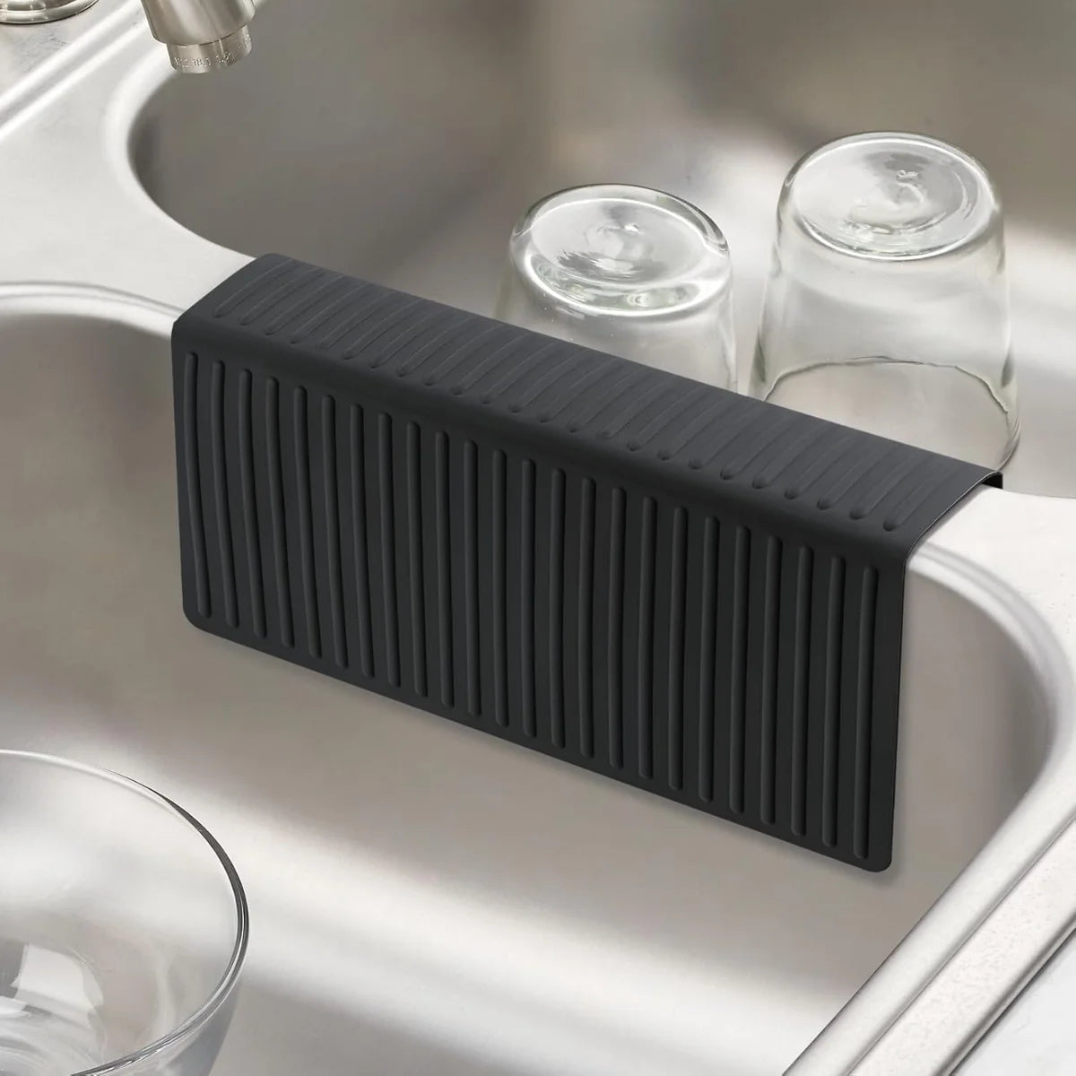 Bligli Silicone Sink Divider Mat - 11.8x5.3 inch Non-Slip Kitchen Organizer, Dish & Glassware Protector for Double Basins, Scratch & Stain Resistant, Durable & Flexible